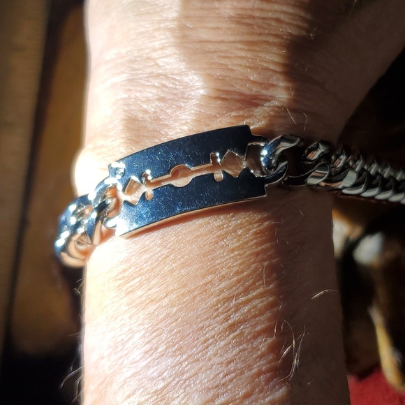 Alexander McQueen Bracelet - Picture 6 of 7